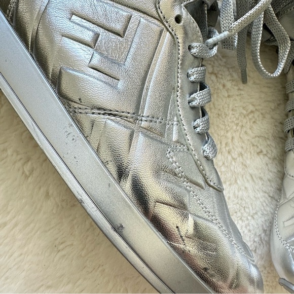 Fendi women boots size 35,5 EU Authentic Retail 1100$ - Picture 2 of 10